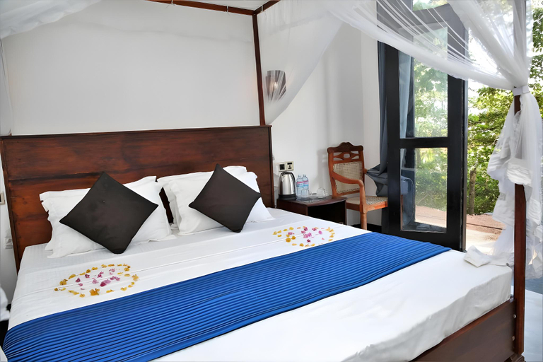 Bedroom, Sky Mountain Cafe with seaview, Weligama