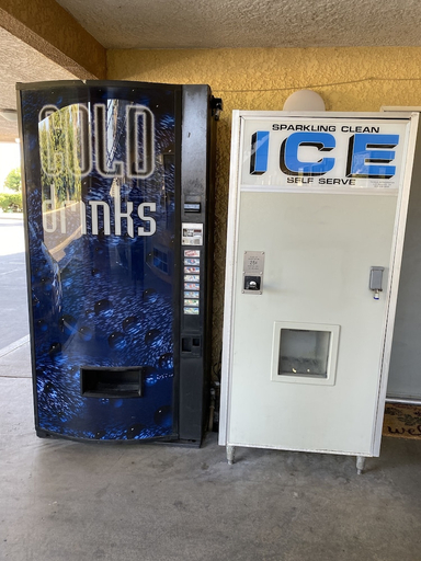 Food & Drinks, Studio 6 Hemet, CA, Riverside