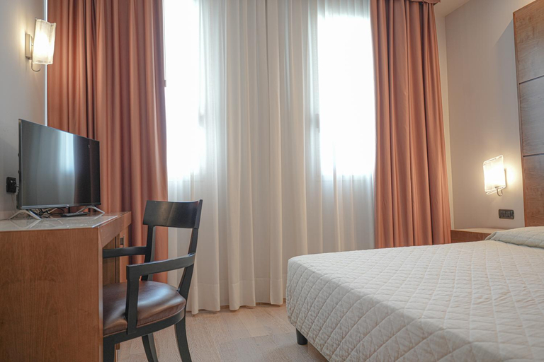 Bedroom 2, Hotel Europa, Reggio Nell'Emilia