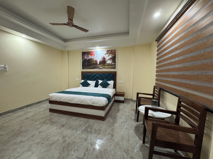 Room 2, HOTEL SHIWALIK GRAND, Hardwar