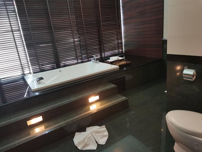 Bathroom 5, Yodia Heritage Hotel, Muang Phitsanulok