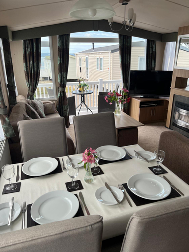 Food & Drinks 5, Rockley Park Private Holiday Homes, Poole