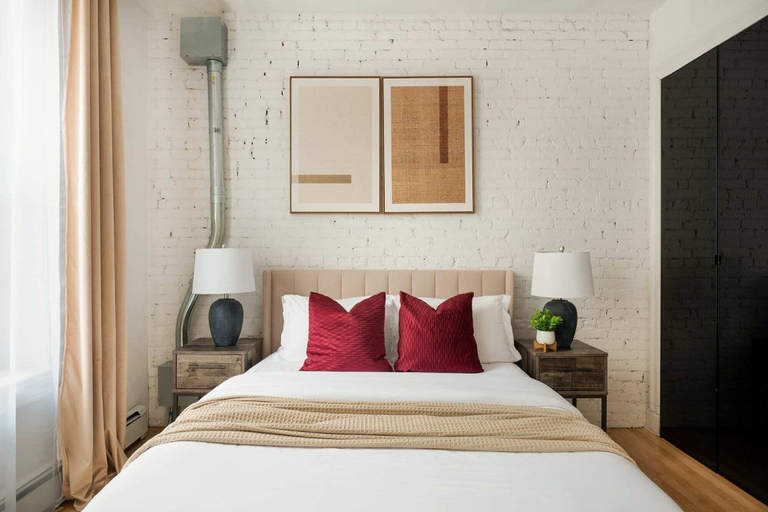 Room 3, 139 West Village Apt, New York