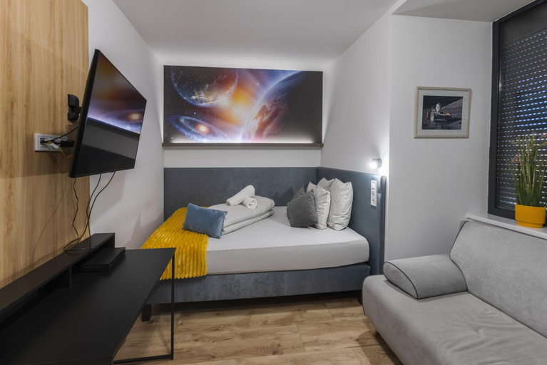 Bedroom 2, R73 Residences, Pécs