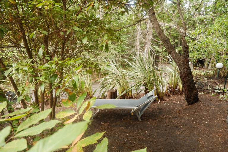 Others 3, Etna Rural Cottage with Jacuzzi, Catania