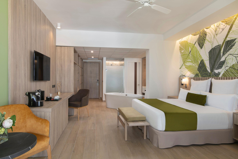 Bedroom 3, Serenade All Suites, Adults Only Resort, Salvaleon de Higuey