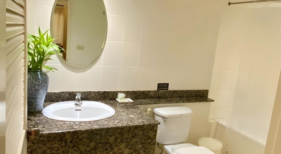 Bathroom 3, Surin Bay Inn, Phuket Island