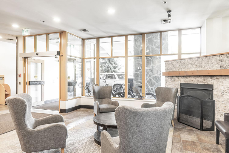 Public Area, Cascade Lodge by Elevate, Squamish-Lillooet
