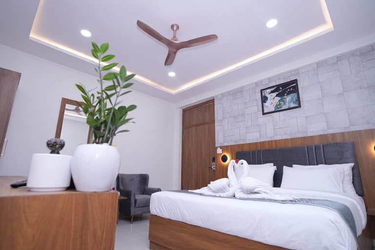 Room 2, 69th Heaven Hotel, Bangalore Rural