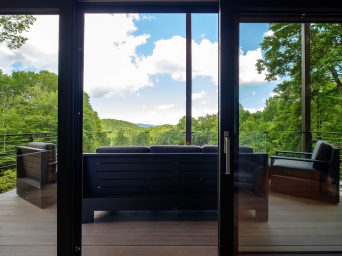 Balcony view, Luxury Home - The Retreat House, Transylvania