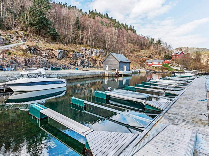 Sport & Beauty, Serene Waterfront Retreat-By Traum, Sveio