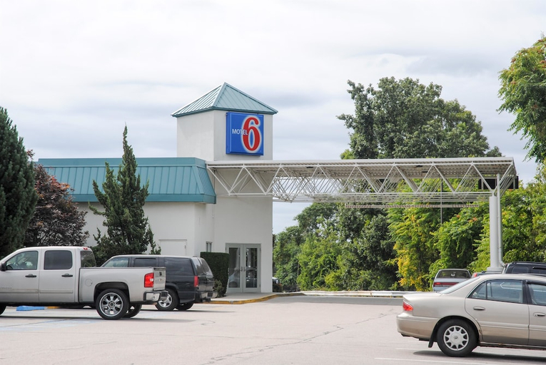 Others 3, Motel6 Warwick, RI - Providence Airport - I-95, Kent