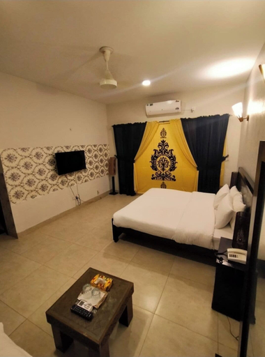 Bedroom 5, Livin Hub Guest House, Islamabad