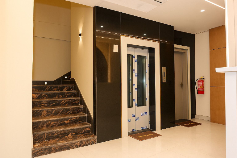 Elevator 4, The Maheshwar Hotel, Varanasi