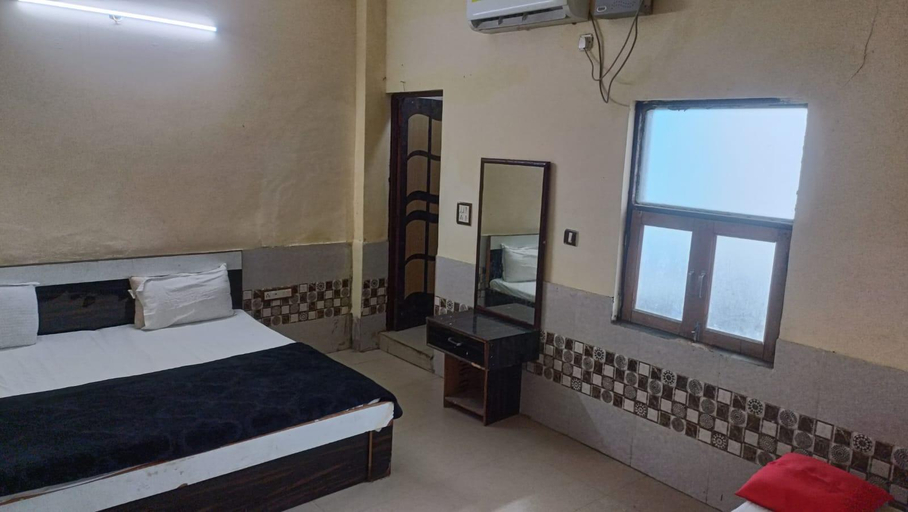 Bedroom 5, Tulsi Residency Vrindavan, Mathura