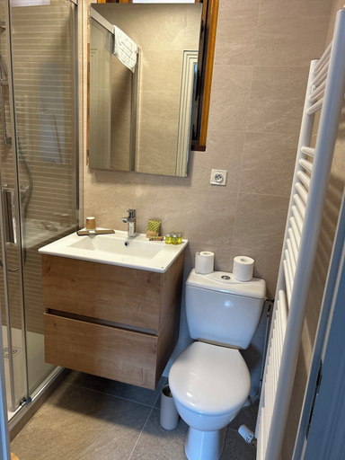 Bathroom 5, Comme chez soi, Loire