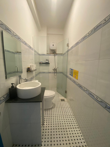 Bathroom 3, Dom Hostel and Bar, Da Nang