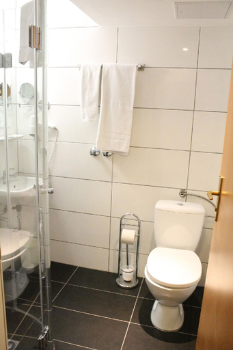 Bathroom 5, Hotel Rheingold, Düsseldorf