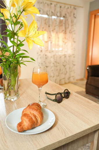 Food & Drinks 4, Apartments Bucin