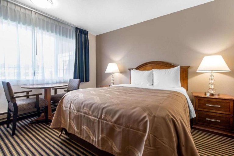 Bedroom 2, Ramada Bayside Inn and Suites, Humboldt