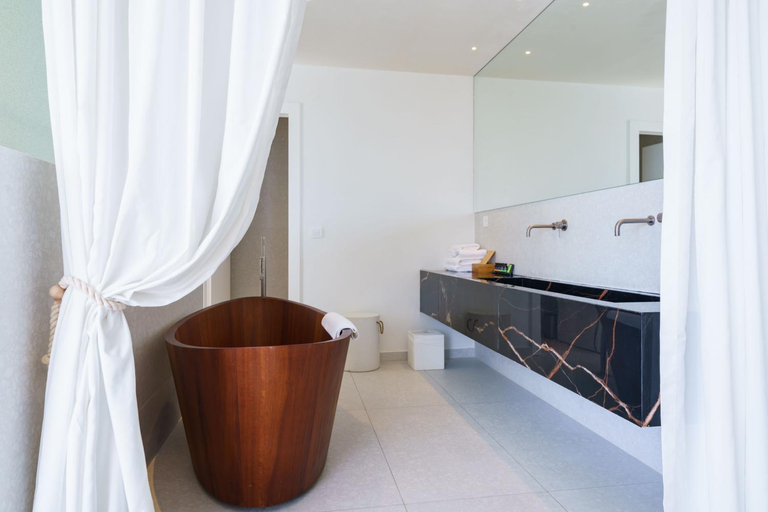 Bathroom 5, Mykonos Dove Beachfront Hotel, South Aegean