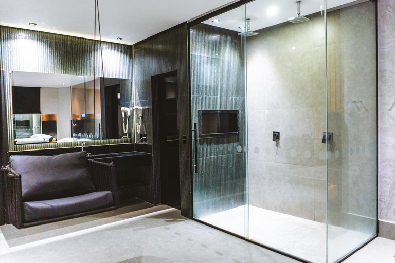 Bathroom, Motel Imperium, Osasco
