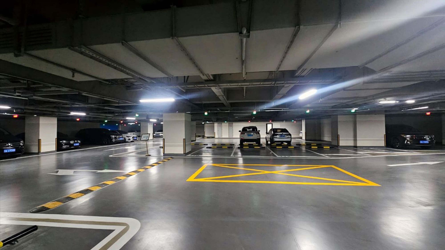 Wheelchair accessible van parking 5, Yashan Tianlai S High-Rise Hotel, Chengdu