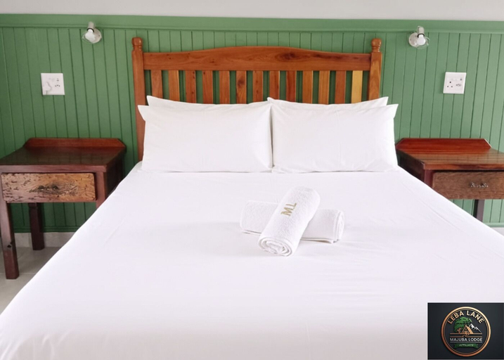 Room 4, Majuba Lodge By Leba Lane, Amajuba