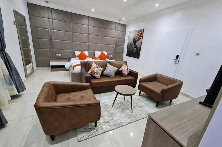 Others 4, Linea Recta Apartment, AbujaMun