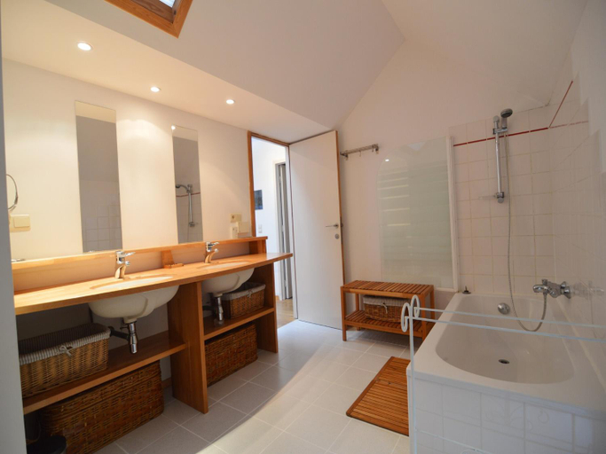 Bathroom 4, Chimay Nature Hideaway, Hainaut