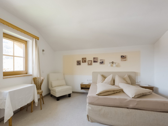 Bedroom 3, Lovely Apartment in Hainzenberg Next to Forest, Schwaz