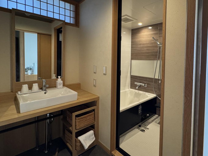 Bathroom 3, Nunohan, Shimosuwa