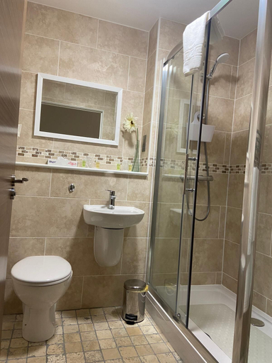 Bathroom 3, Scone Arms Hotel, Perthshire and Kinross