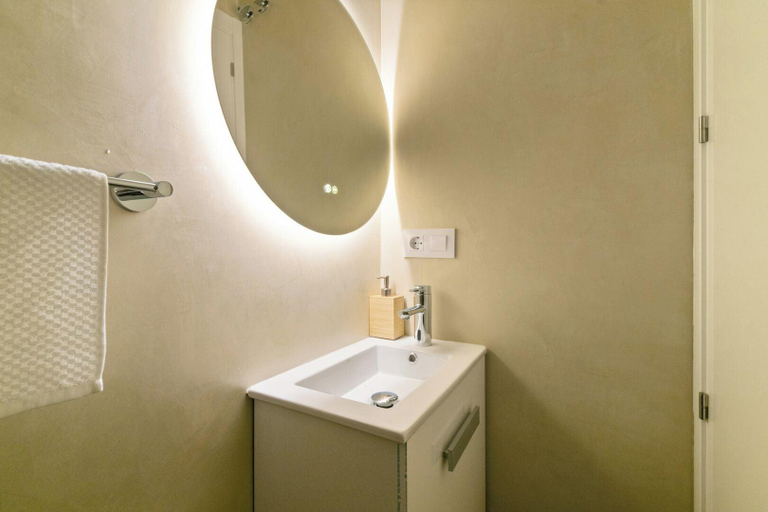 Bathroom, Livinn House, Barcelona