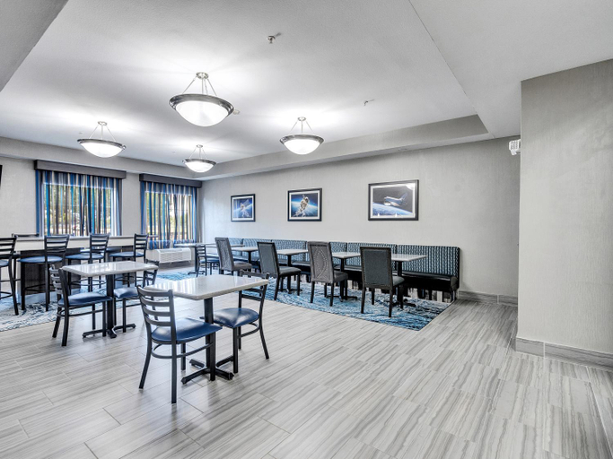 Food & Drinks 5, Platinum Inn & Suites Webster, Houston