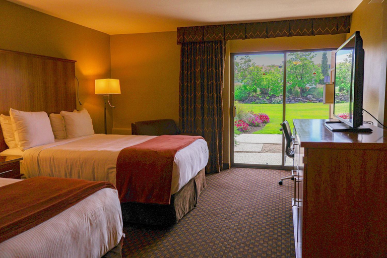 Bedroom 3, Mirabeau Park Hotel, Spokane