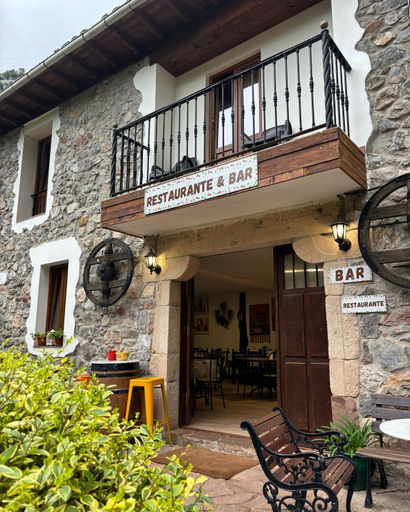 Others 2, Albergue La HERMIDA, Cantabria