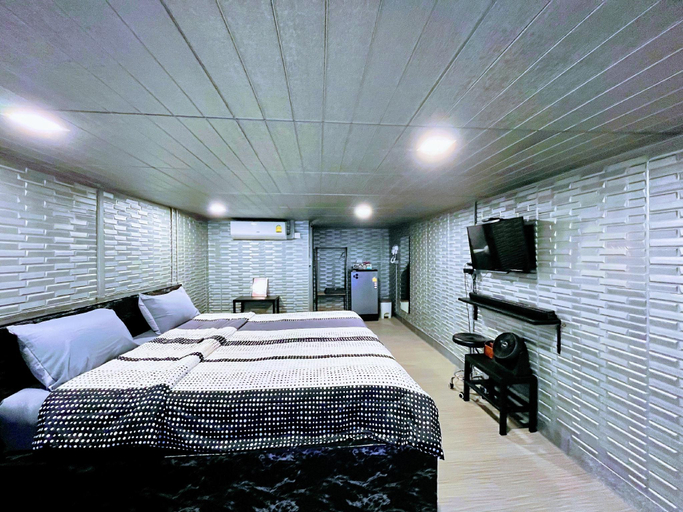 Bedroom 3, Nokhuuk's House Rimkhong, Tha Bo