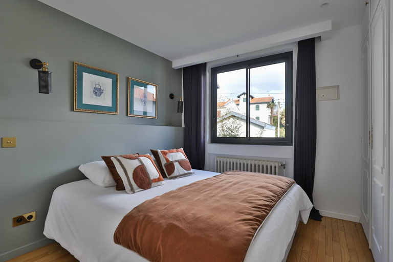 Bedroom, CHAMBRE D'HOTES Villa BIBICHERI, Pyrénées-Atlantiques