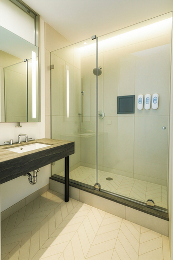 Bathroom 4, Nova Hotel Brooklyn, New York