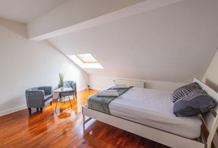 Bedroom 4, Chambres Cosy dans Une Grande maison, Bruxelles