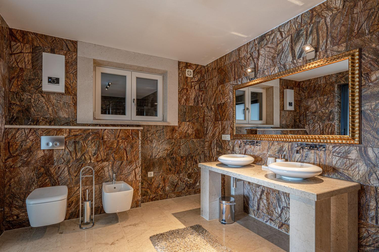 Bathroom 3, Villa Sofia Zavalatica, Korčula