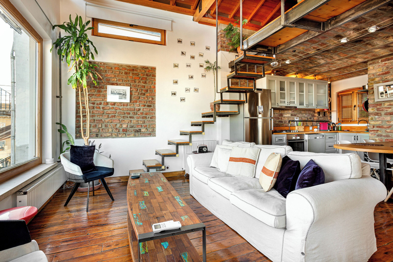 Living area 4, Alaattin Apartments, Beyoğlu