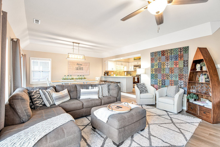 Living area 5, Captivating Views, Amazing Design and Lake Living, Camden