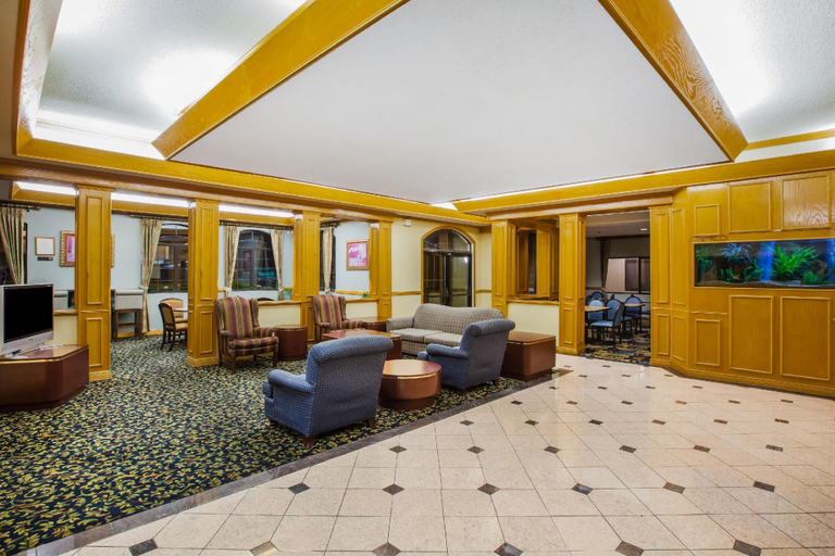 Public Area 2, Days Inn & Suites by Wyndham Corpus Christi Central, Nueces