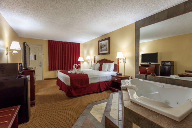 Bedroom 3, Angel Inn of Branson, Taney