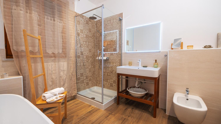 Bathroom 3, La casa di Marko Sea View Apartments, Labin