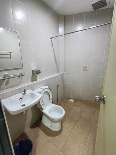 Bathroom 5, Hotel Wawasan, Kluang