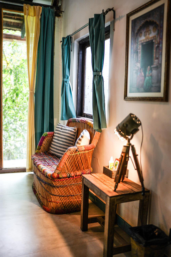 Others 5, Jardin d'Ulysse & Hard Rock, North Goa