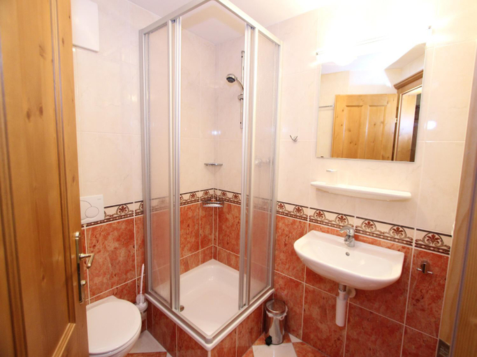 Bathroom 3, Detached Chalet in Saalbach, Zell am See